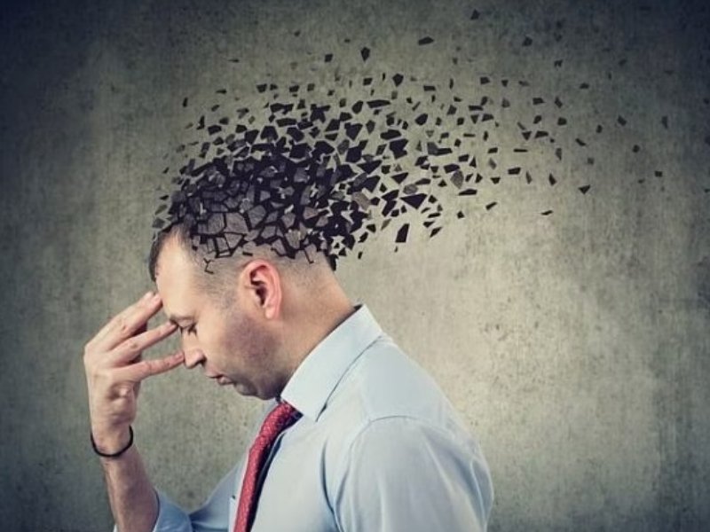 Việc máu lưu thông kém có thể ảnh hưởng đến sức khỏe não bộ, khiến suy giảm nhận thức sớm
